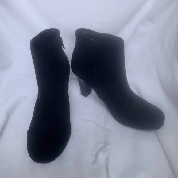 Aerosoles Heelrest Ankle Height Boots/Suede Black Size 7 1/2M - Picture 7 of 8